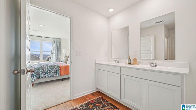 268 HALIFAX LANE, Chelsea, AL 35043