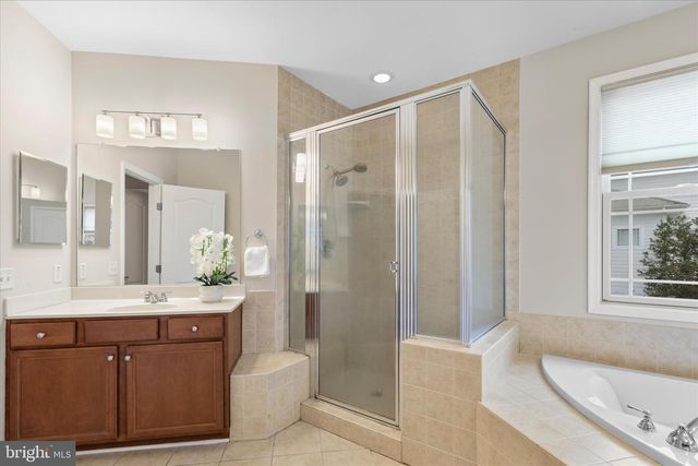 11748 MAID AT ARMS LN, Berlin, MD 21811