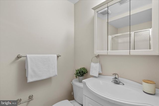 11748 MAID AT ARMS LN, Berlin, MD 21811