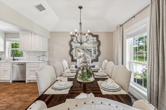 300 Brook Hollow Drive, Conroe, TX 77385