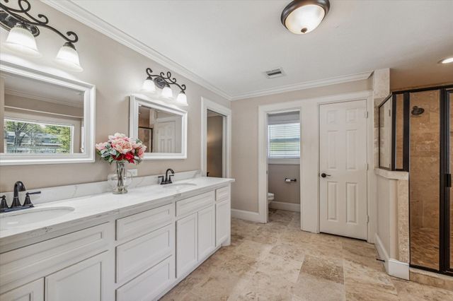 300 Brook Hollow Drive, Conroe, TX 77385