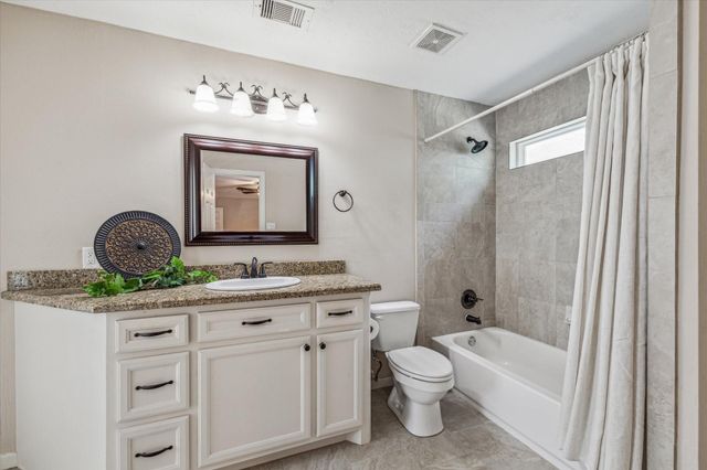 300 Brook Hollow Drive, Conroe, TX 77385