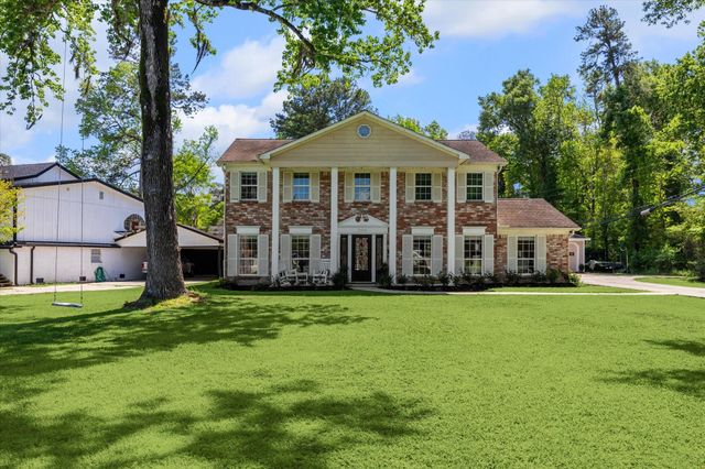 300 Brook Hollow Drive, Conroe, TX 77385