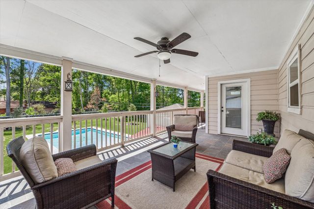 300 Brook Hollow Drive, Conroe, TX 77385