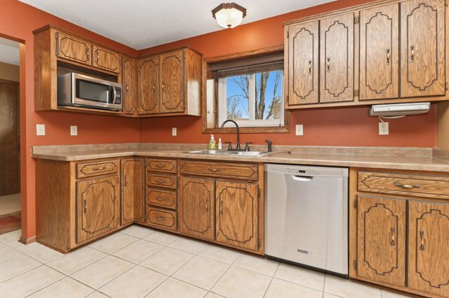 811 3rd Avenue N, Sartell, MN 56377