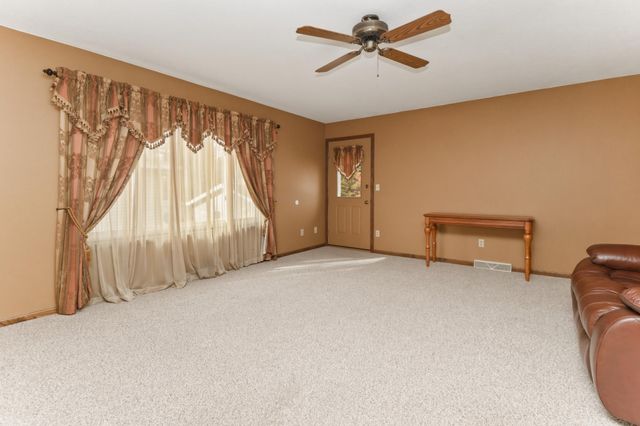 811 3rd Avenue N, Sartell, MN 56377