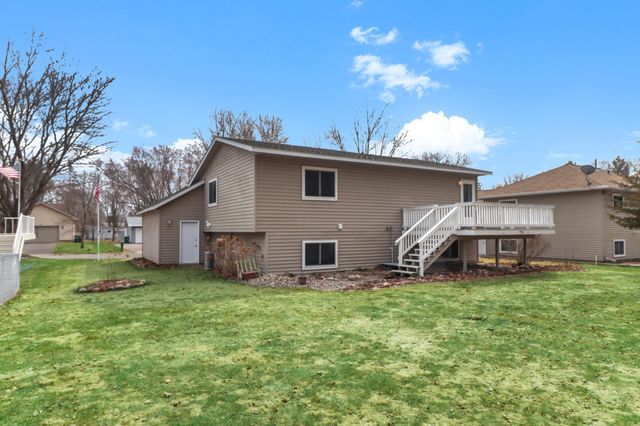 811 3rd Avenue N, Sartell, MN 56377