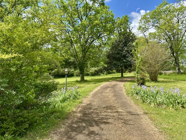 6001 Hillsboro Pike, Nashville, TN 37215
