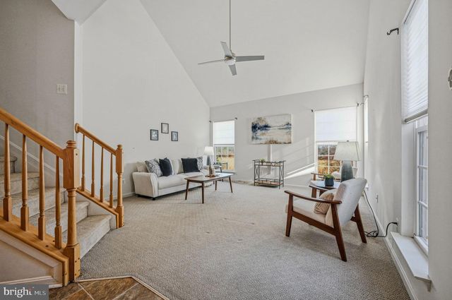 325 PIERCE RUN, Newark, DE 19702