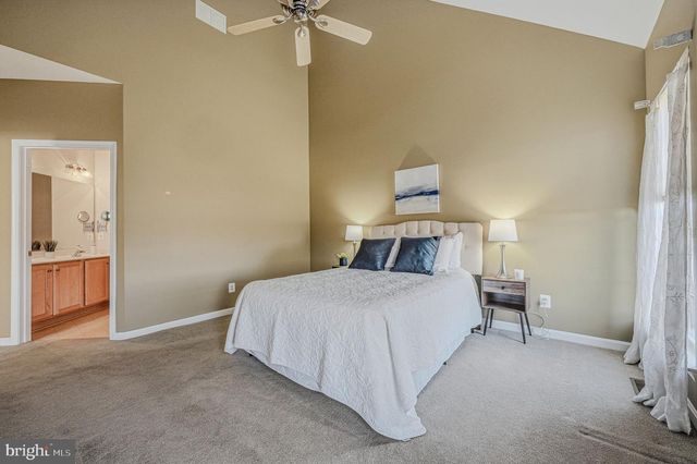 325 PIERCE RUN, Newark, DE 19702