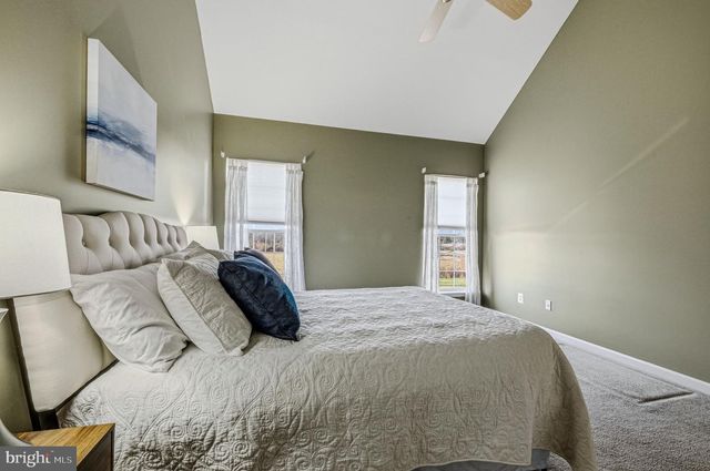 325 PIERCE RUN, Newark, DE 19702