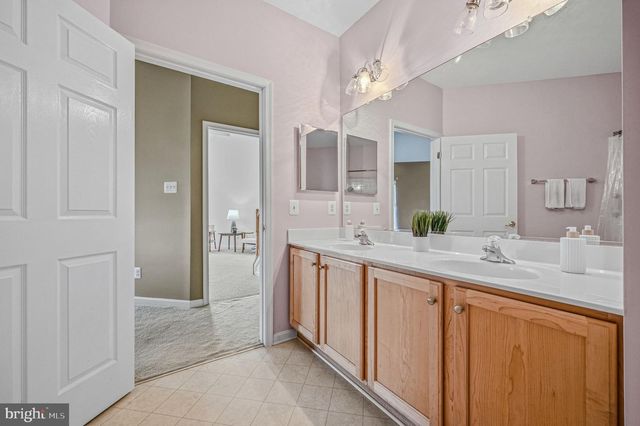 325 PIERCE RUN, Newark, DE 19702