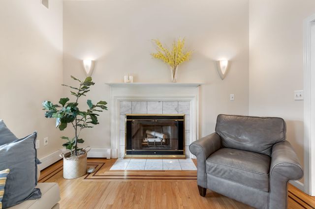 21 Hedman Avenue, Hampton, NH 03842