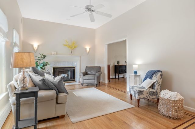 21 Hedman Avenue, Hampton, NH 03842