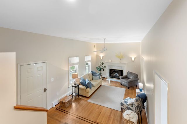 21 Hedman Avenue, Hampton, NH 03842