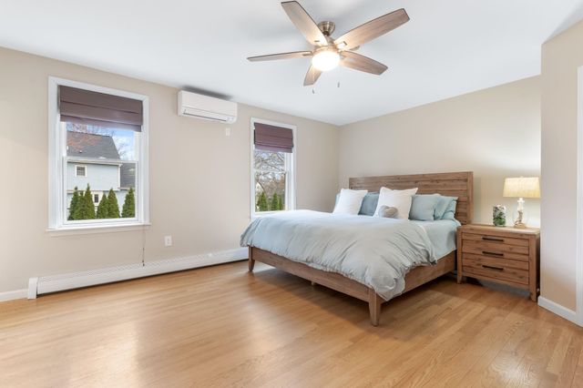 21 Hedman Avenue, Hampton, NH 03842