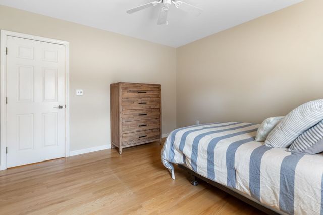 21 Hedman Avenue, Hampton, NH 03842