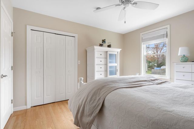 21 Hedman Avenue, Hampton, NH 03842
