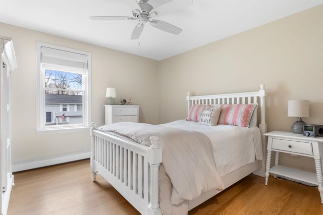 21 Hedman Avenue, Hampton, NH 03842