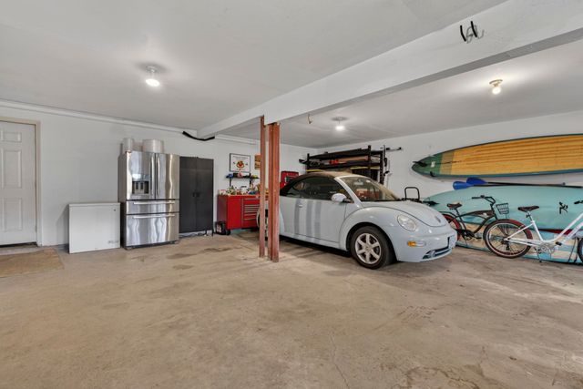21 Hedman Avenue, Hampton, NH 03842