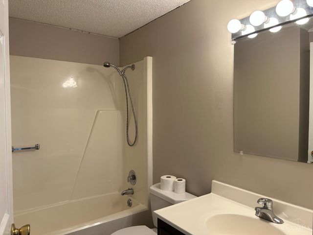 9553 Olde Woods Drive, West Chester, OH 45011