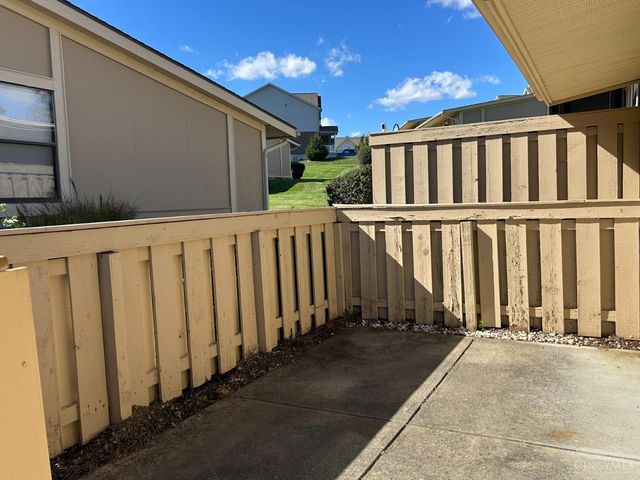 9553 Olde Woods Drive, West Chester, OH 45011