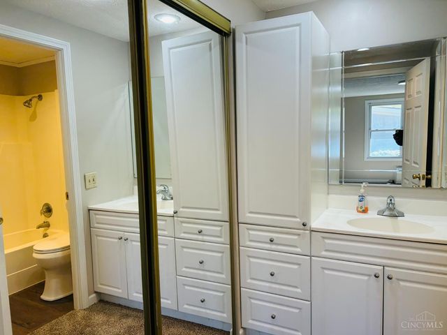 9553 Olde Woods Drive, West Chester, OH 45011