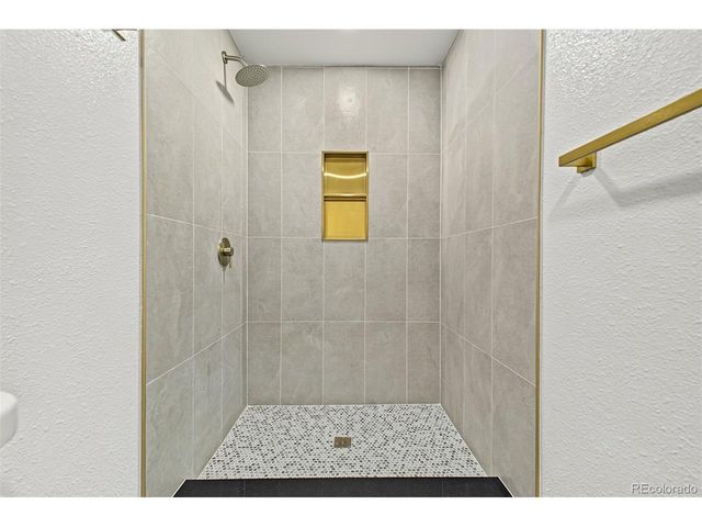 2401 Poze Blvd, Thornton, CO 80229