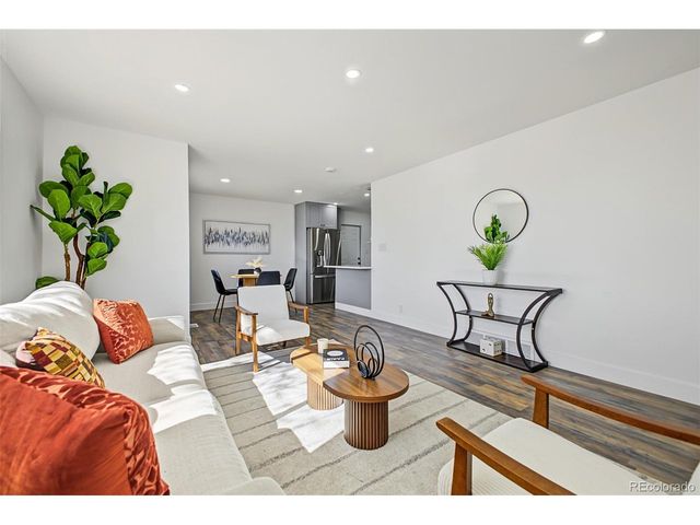 2401 Poze Blvd, Thornton, CO 80229