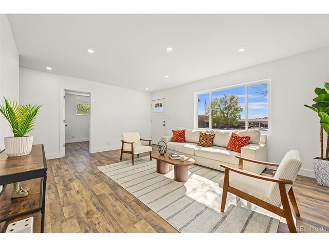 2401 Poze Blvd, Thornton, CO 80229