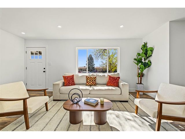 2401 Poze Blvd, Thornton, CO 80229