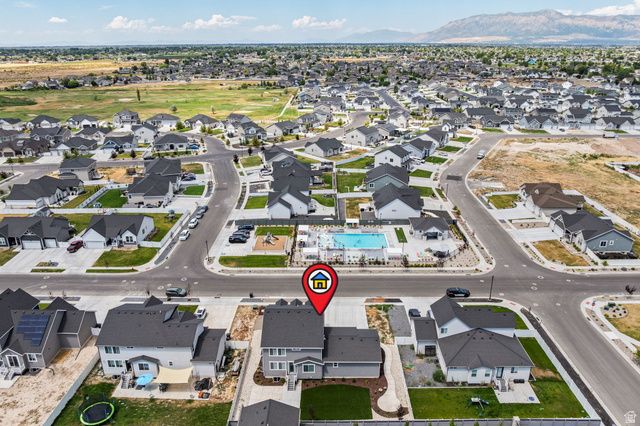 3233 W 2500 N, Clinton, UT 84015