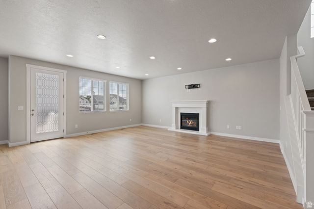 3233 W 2500 N, Clinton, UT 84015