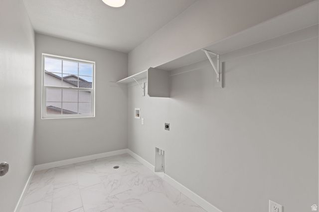3233 W 2500 N, Clinton, UT 84015