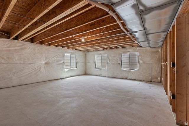 3233 W 2500 N, Clinton, UT 84015