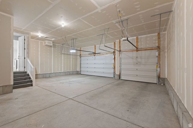 3233 W 2500 N, Clinton, UT 84015