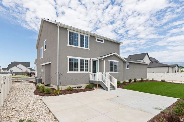 3233 W 2500 N, Clinton, UT 84015