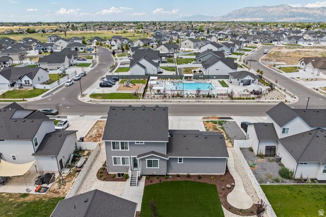 3233 W 2500 N, Clinton, UT 84015