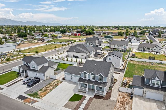 3233 W 2500 N, Clinton, UT 84015