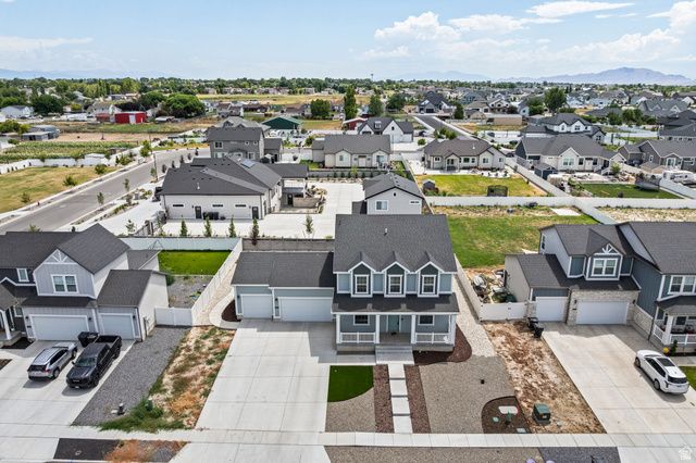 3233 W 2500 N, Clinton, UT 84015