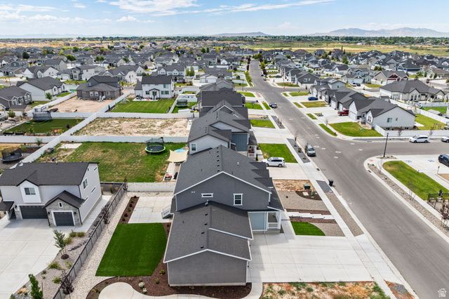 3233 W 2500 N, Clinton, UT 84015