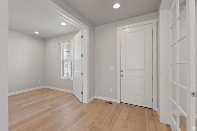 3233 W 2500 N, Clinton, UT 84015