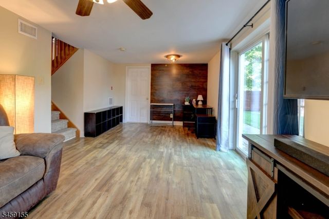 37 Bound Brook Rd, Parsippany-troy Hills Twp., NJ 07054