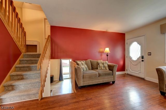 37 Bound Brook Rd, Parsippany-troy Hills Twp., NJ 07054
