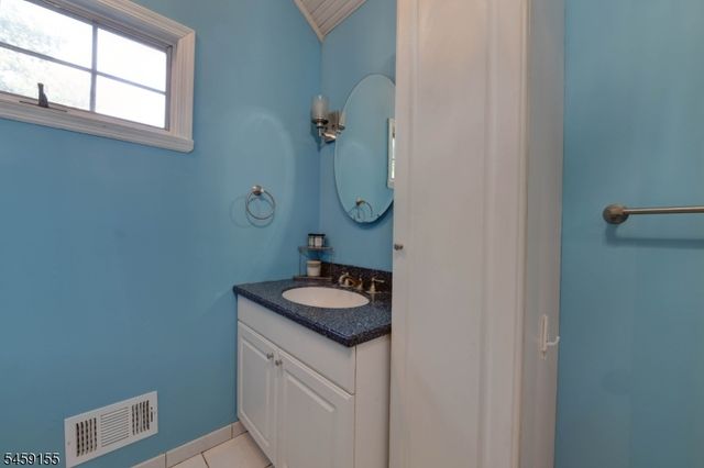 37 Bound Brook Rd, Parsippany-troy Hills Twp., NJ 07054