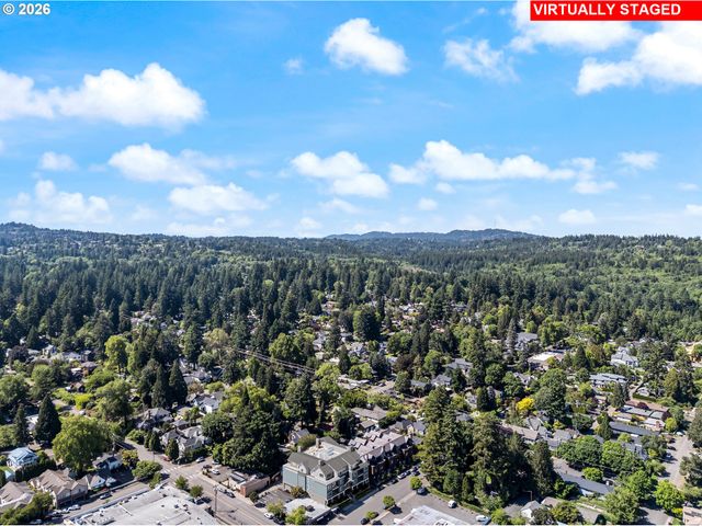 530 4th St 14, Lake Oswego, OR 97034