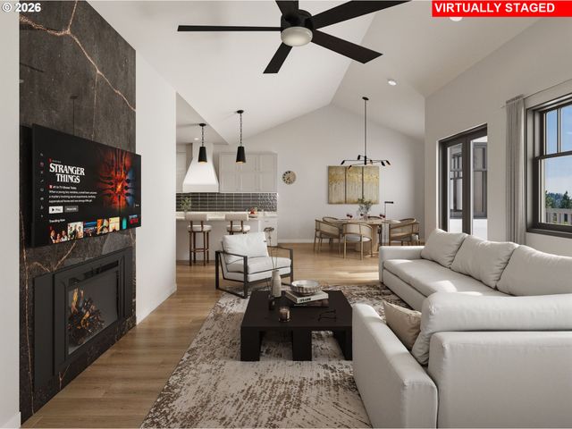 530 4th St 14, Lake Oswego, OR 97034