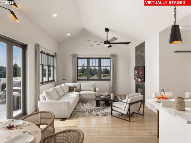 530 4th St 14, Lake Oswego, OR 97034