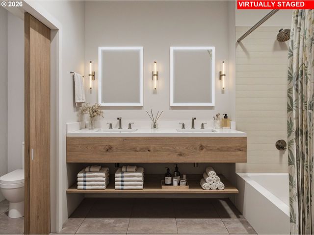 530 4th St 14, Lake Oswego, OR 97034