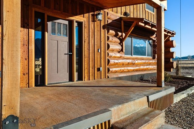 17 Tex's Loop, Alder, MT 59710